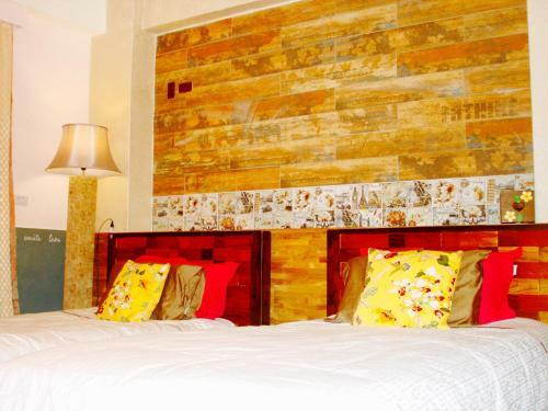 Home & Teak Homestay