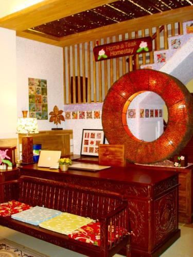 Home & Teak Homestay