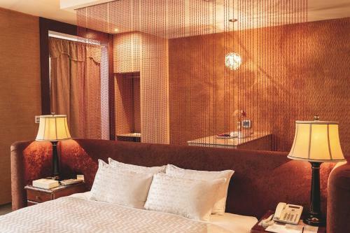 Qin Hai Motel