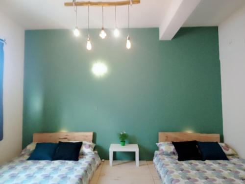 Woods Decor - Guangci St.