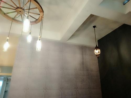 Woods Decor - Guangci St.