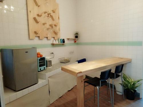 Woods Decor - Guangci St.