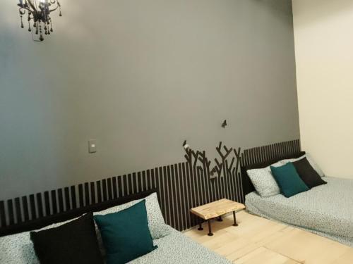 Woods Decor - Guangci St.