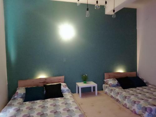 Woods Decor - Guangci St.