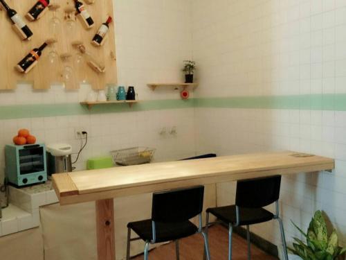 Woods Decor - Guangci St.