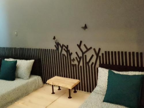 Woods Decor - Guangci St.