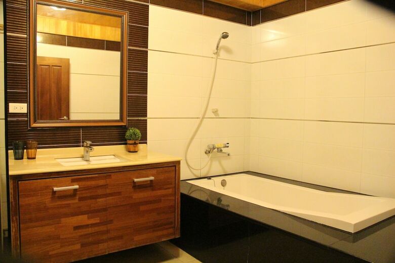 Hostal Huzi Room