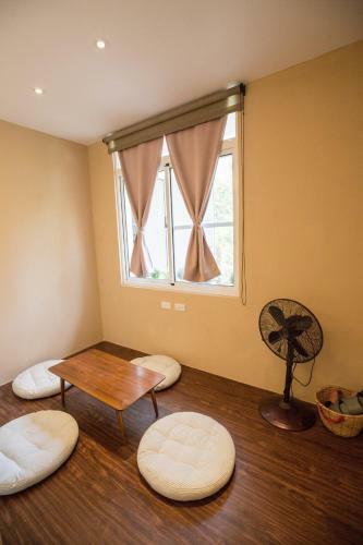 Leaf Hostel