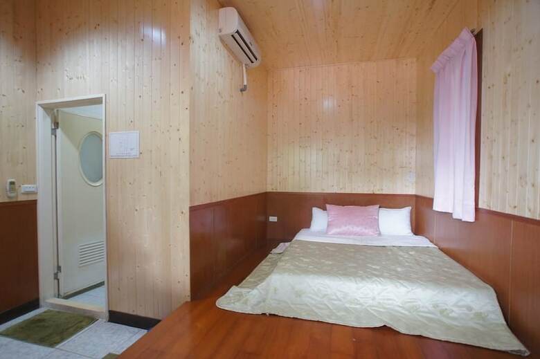 Hotel Music House Homestay