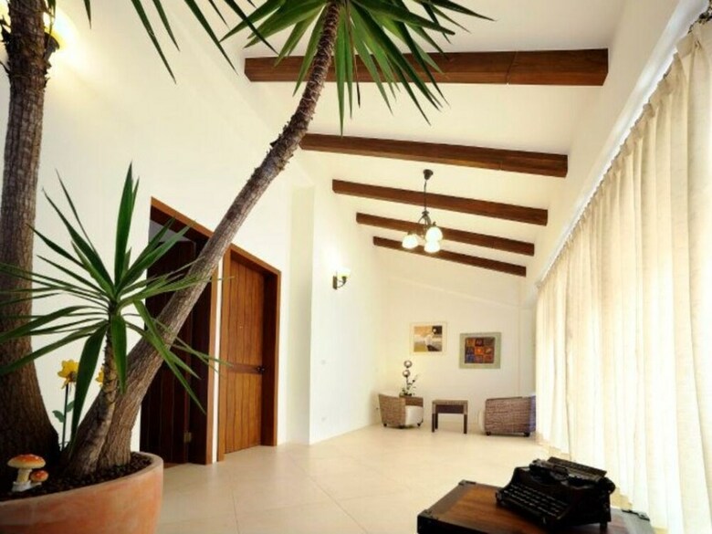 Sunlax B&B