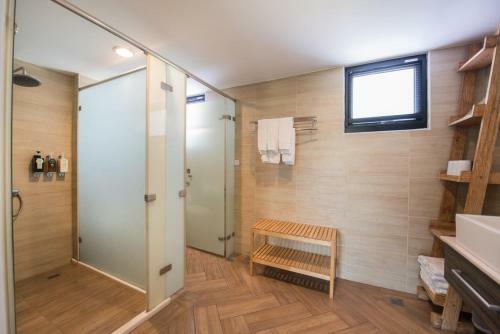 Outline B&B