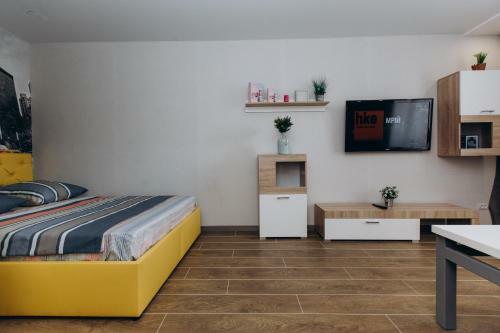 Luxury Apartments Neer Lavina