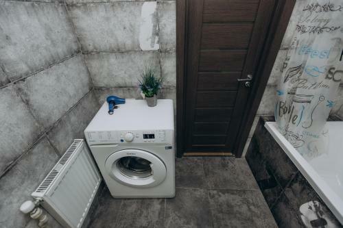 Luxury Apartments Neer Lavina