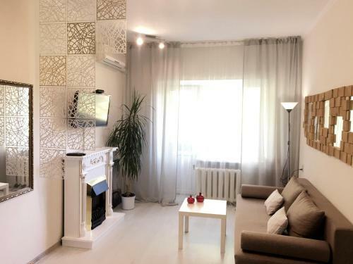 Apartment On Admiralskaya 21