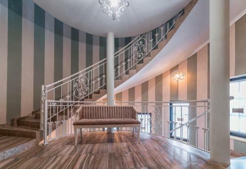 Hotel And Restaurant Velure