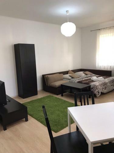 Apartment On Square Sh. Petefi, Centre. 1 Room