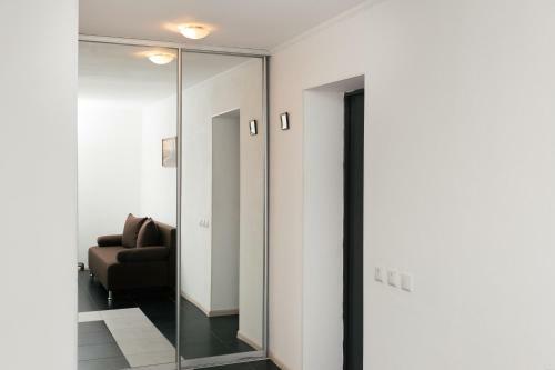 Apartment On Novomestenskaya 8 Floor
