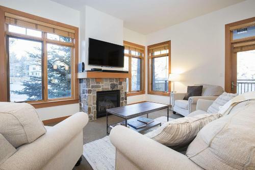 Capitol Peak Lodge, A Destination Residence
