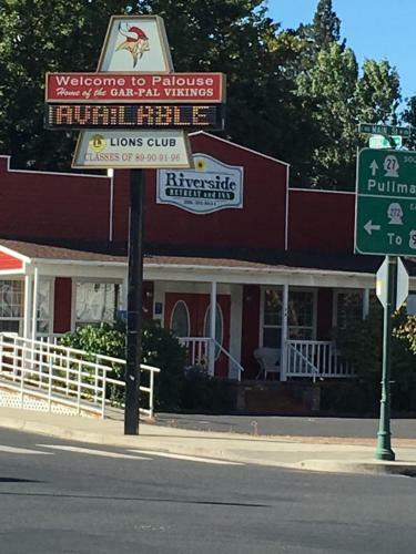 Motel Riverside Retreat And Inn