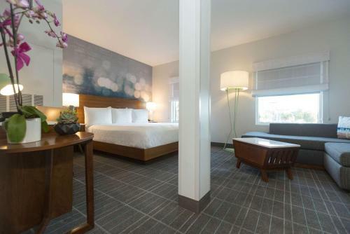 Cambria Hotel Lax