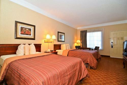 Motel Peach State Inn & Suites