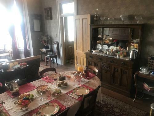 B Street House Bed And Breakfast