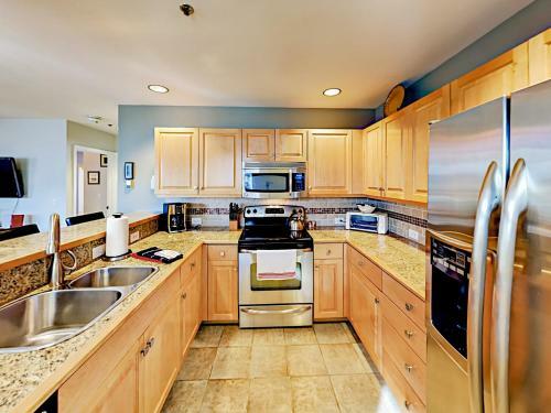 Apartamento 2700 Eagleridge Dr Condo Unit N11