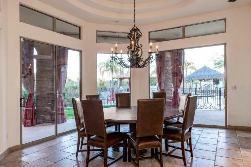 Santa Catalina Estate