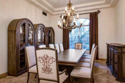 Santa Catalina Estate