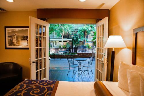 Hotel Heritage Inn