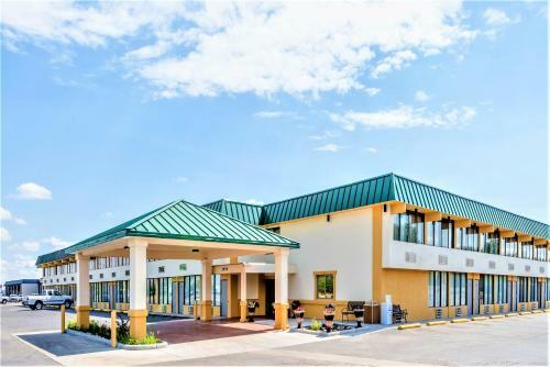 Hotel Howard Johnson By Wyndham Gillette