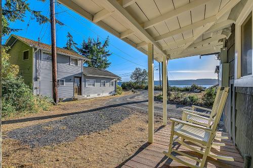 Beach And Boulevard Bungalow On Sundin Beach