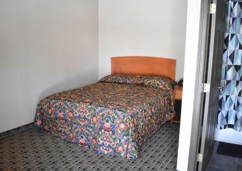 Motel Economy Inn & Suites