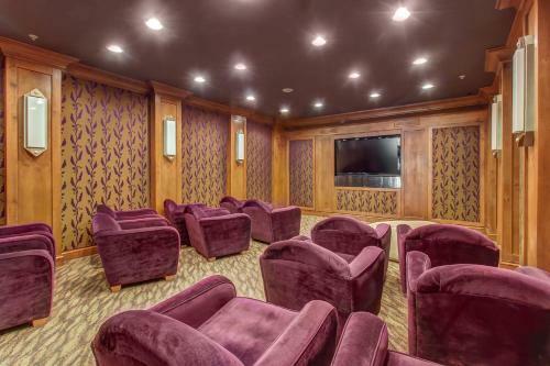 Powderhorn Lodge 107: Columbine Suite