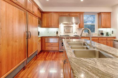 Spacious Santa Rosa House