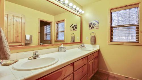 Topflite 14 Four-bedroom Home