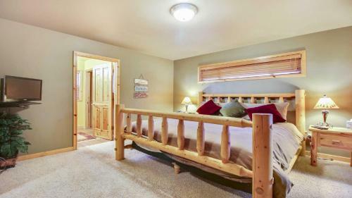 Topflite 14 Four-bedroom Home