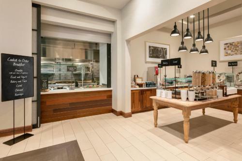Hotel Embassy Suites By Hilton Berkeley Heights