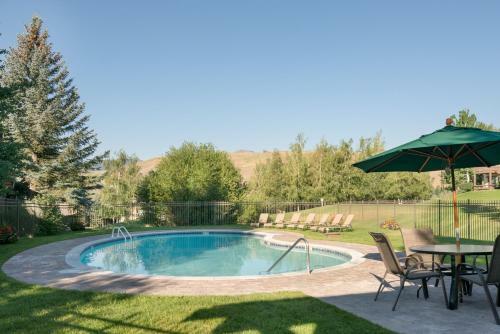 Fairway Family Getaway