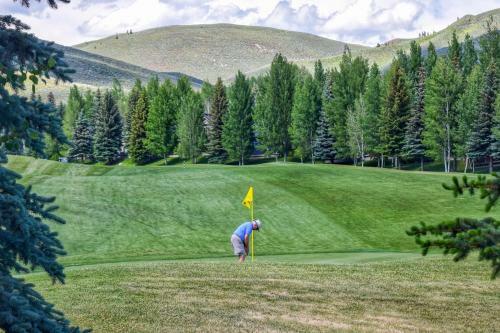 Fairway Family Getaway