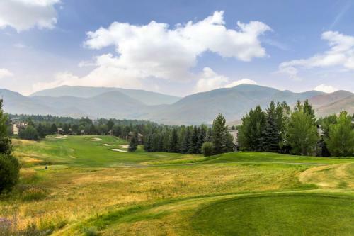 Fairway Family Getaway