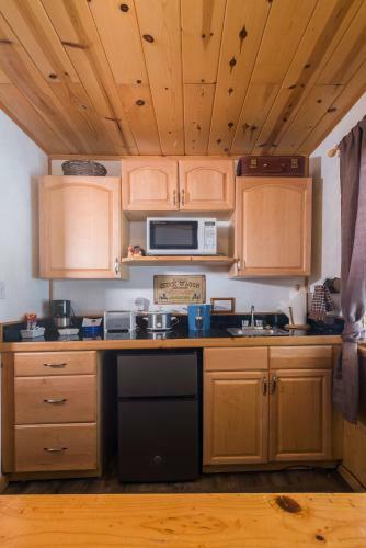 Bed & Breakfast Fireside Lodge