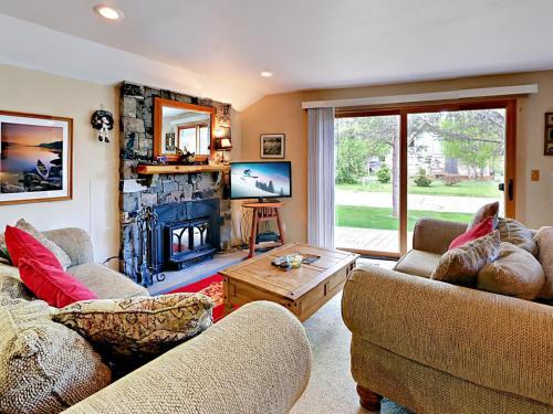 1419 Friant Ct Home