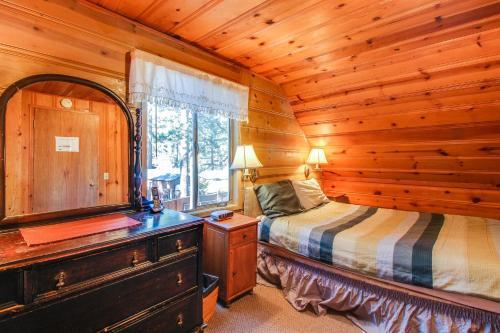 Tahoe Island's Quiet Cabin