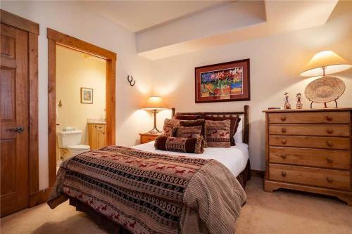 2108 Timberline Lodge, Trappeur's Crossing