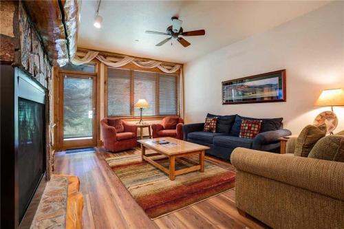 2108 Timberline Lodge, Trappeur's Crossing