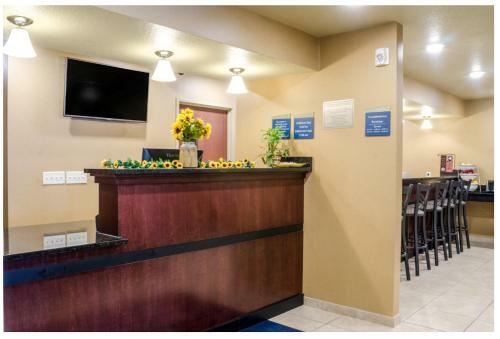 Hotel Cobblestone Inn & Suites - Cambridge