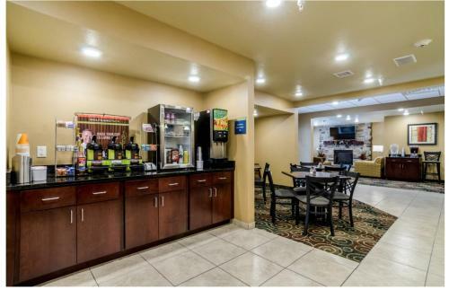 Hotel Cobblestone Inn & Suites - Cambridge