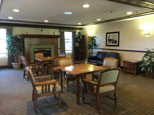 Hotel Norwood Inn And Suites Chaska