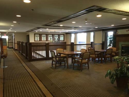 Hotel Norwood Inn And Suites Chaska